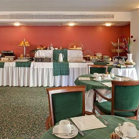 City Hotel Hotel