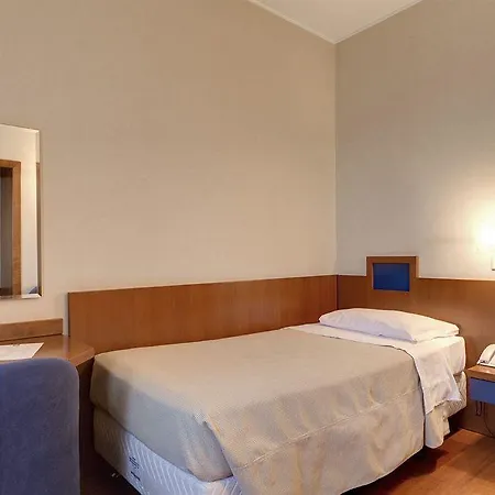 City Hotel