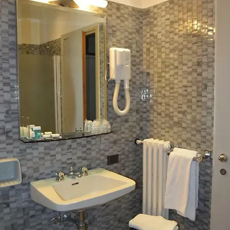Hotel City Hotel