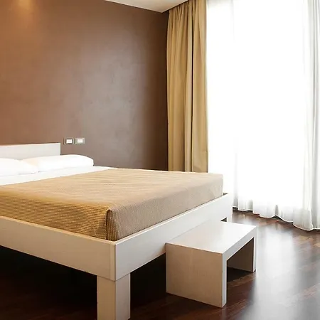City Hotel