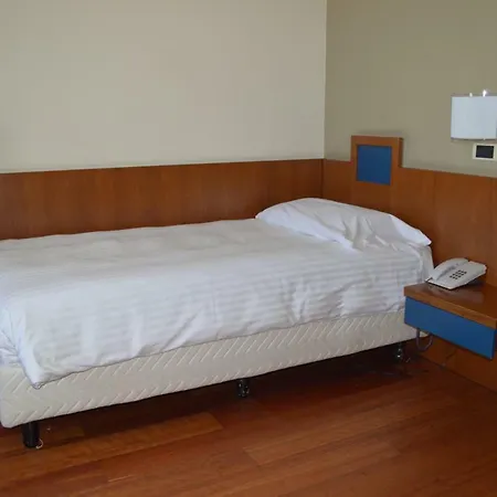 City Hotel