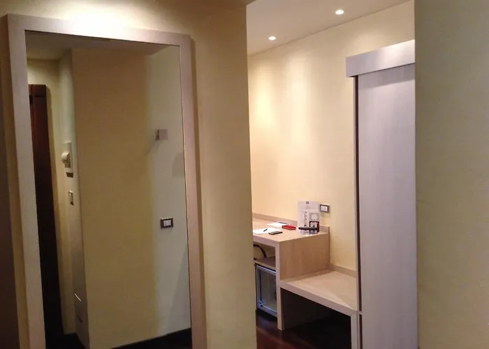 فندق City Hotel