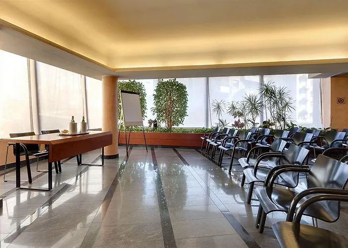 City Hotel