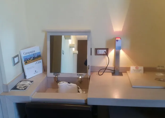 City Hotel 4* فاريسّي
