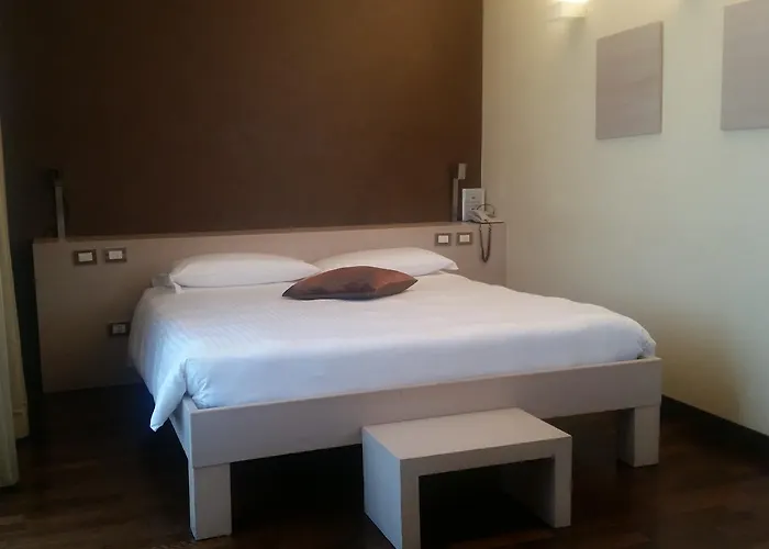 فندق City Hotel
