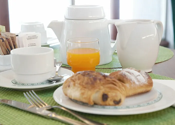 City Hotel فاريسّي
