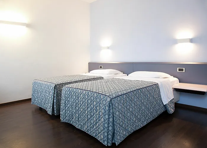 City Hotel 4*