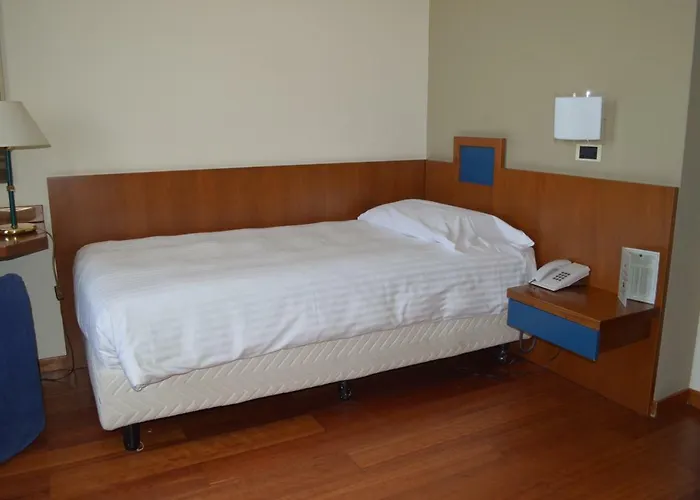 City Hotel
