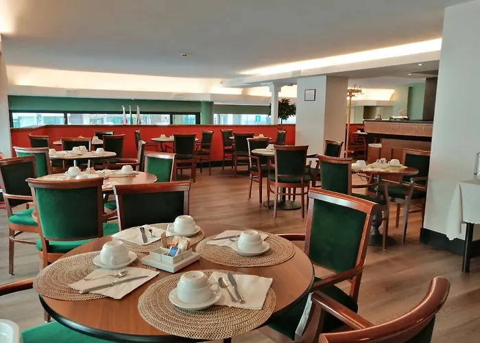 فندق City Hotel فاريسّي